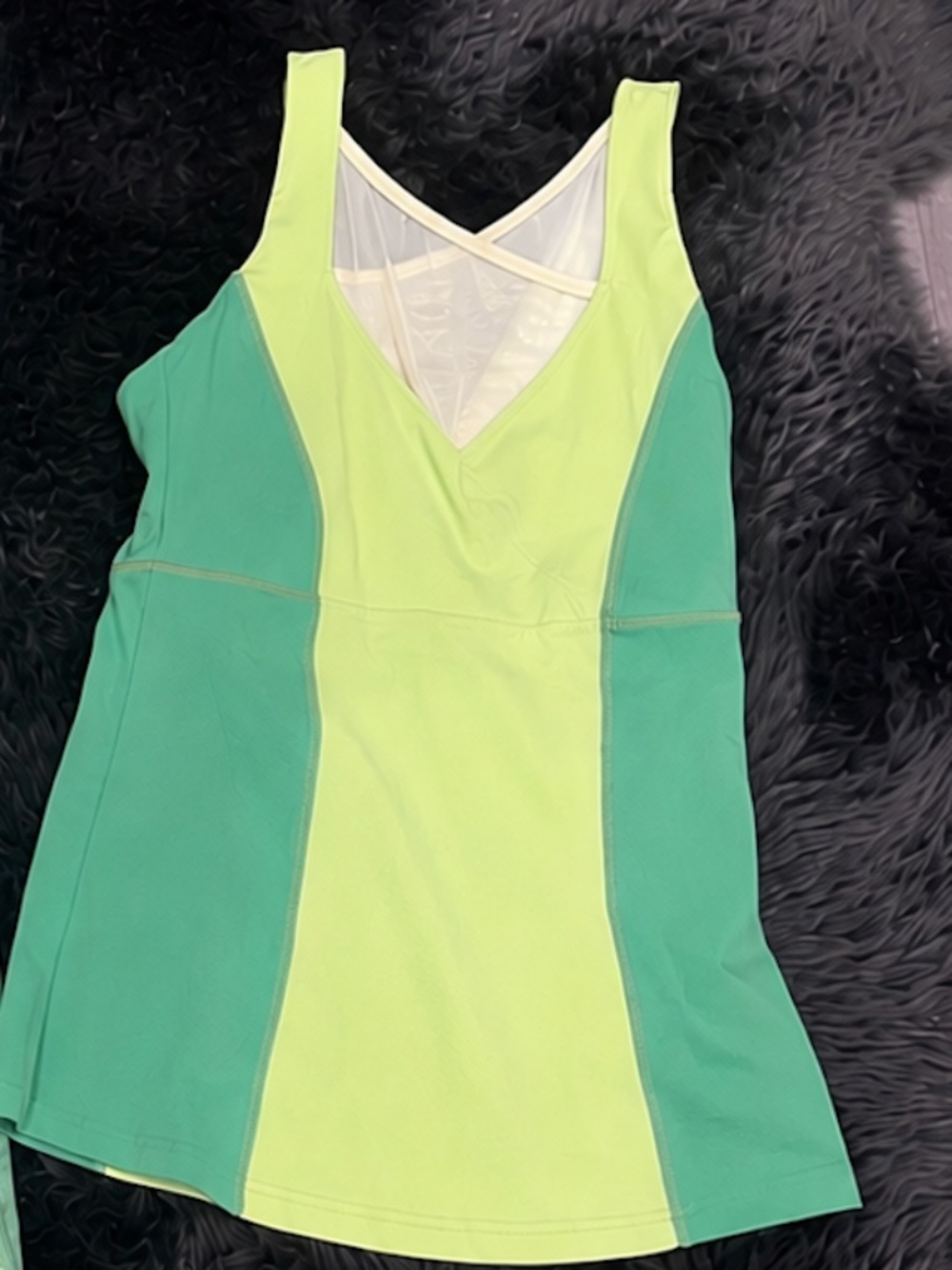 Crowned Athletics Lilly Pad Princess Disney Tiana Fitted Tank Top Size Small